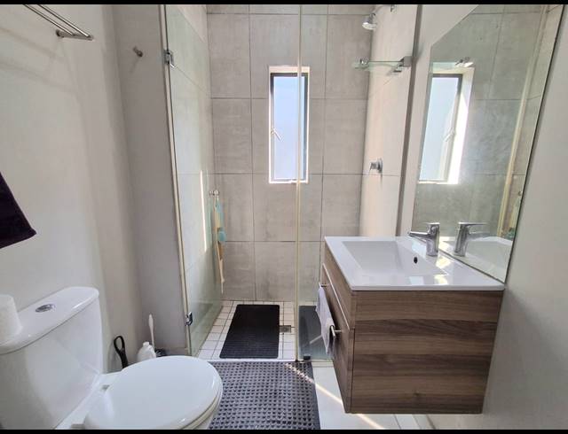 2 BEDROOM TOWNHOUSE FOR SALE IN PALM LAKES ESTATE